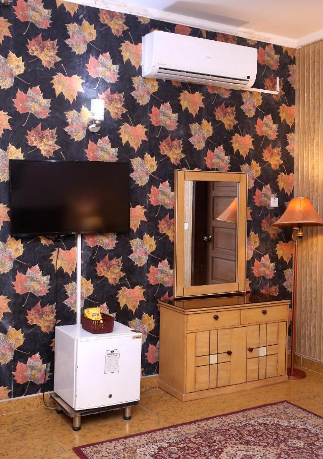 Premier Inn Mall Lahore Eksteriør billede