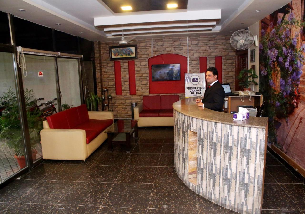 Premier Inn Mall Lahore Eksteriør billede