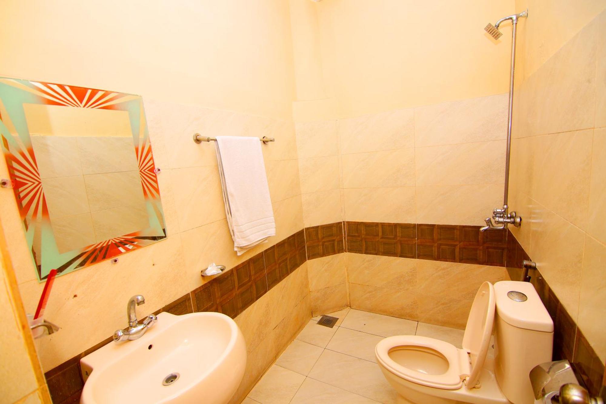 Premier Inn Mall Lahore Eksteriør billede