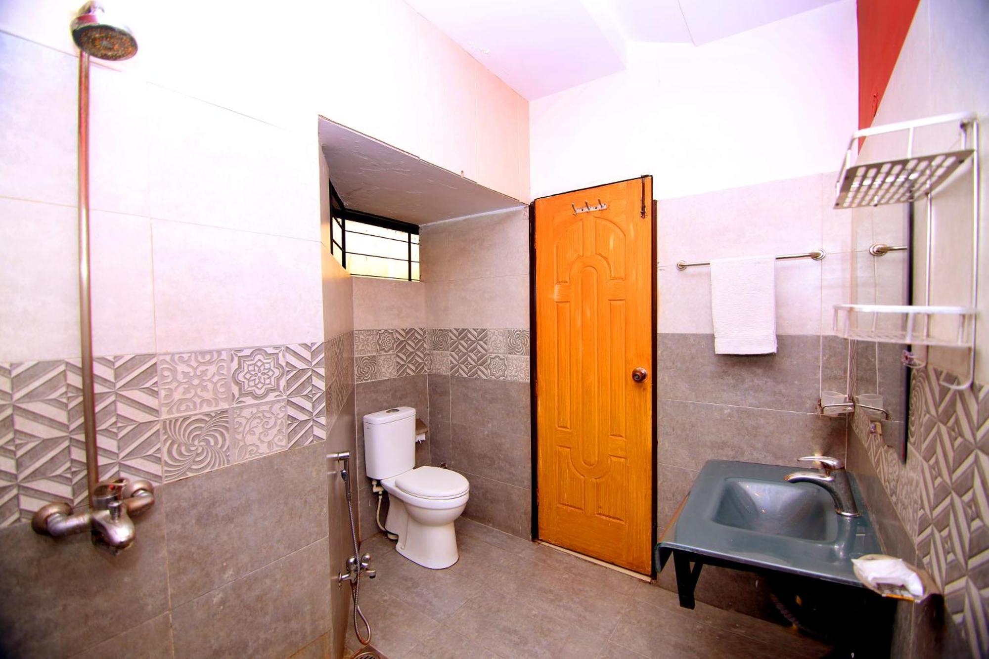 Premier Inn Mall Lahore Eksteriør billede