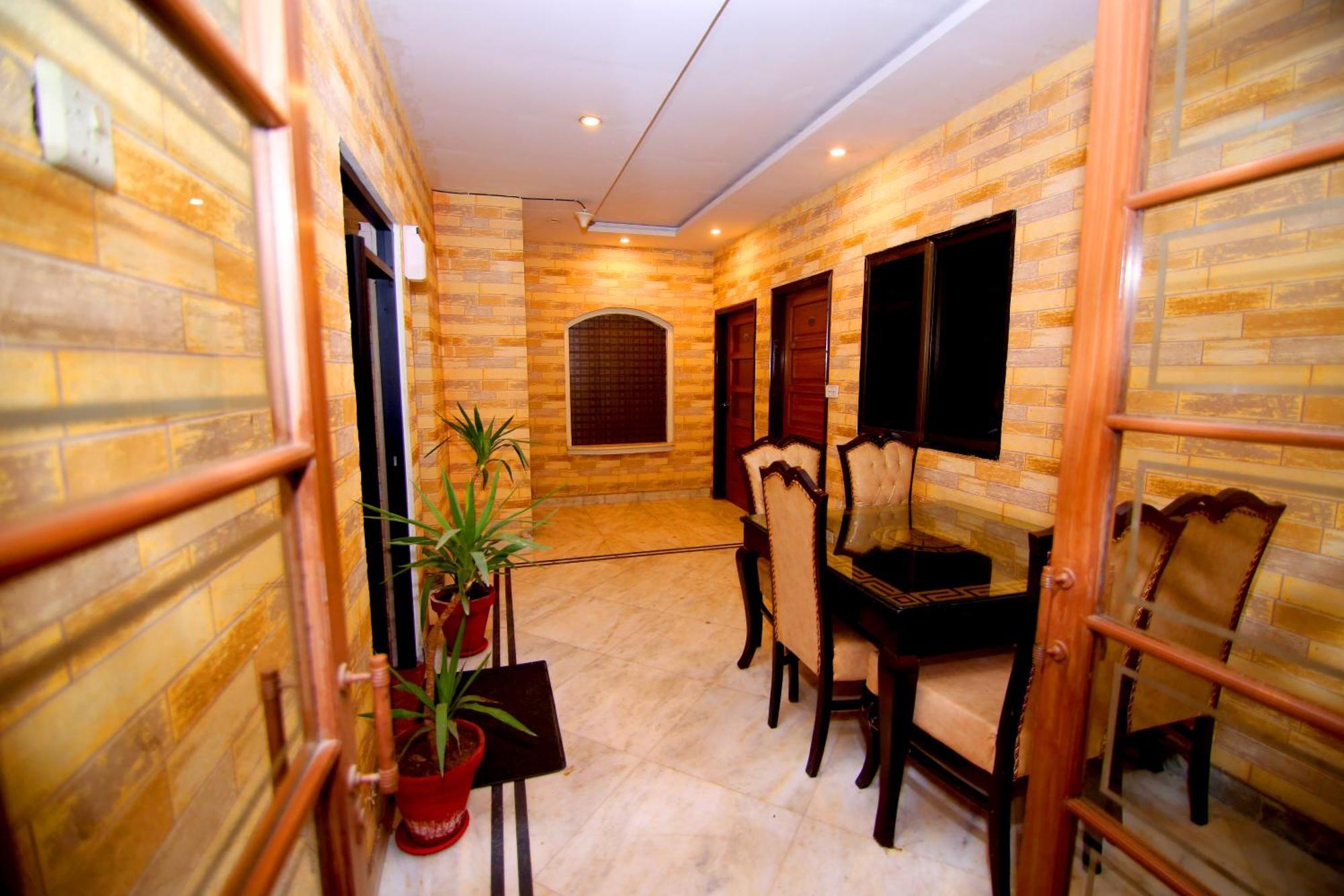 Premier Inn Mall Lahore Eksteriør billede